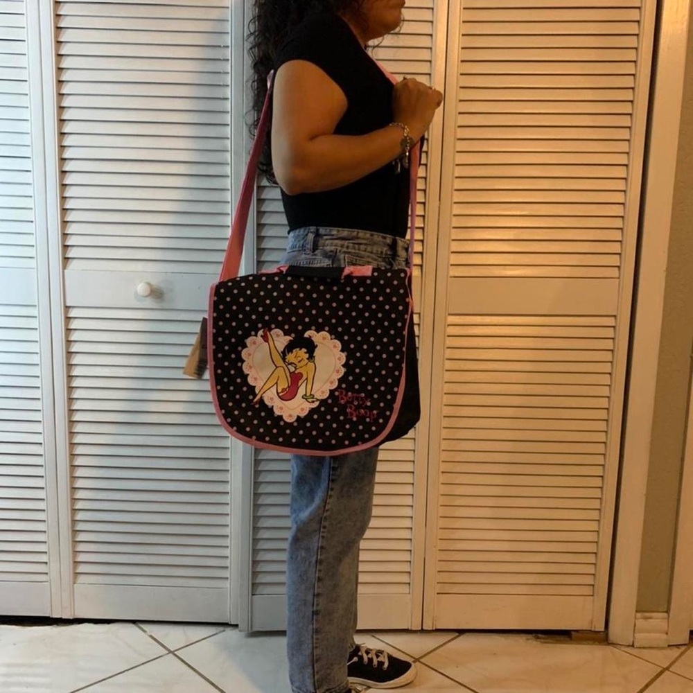 BETTY BOOP MESSENGER BAG - Picture 3 of 5